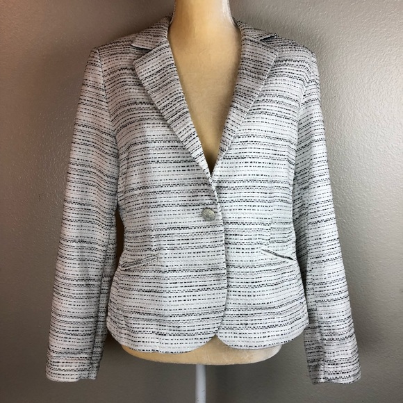 CAbi Jackets & Blazers - CAbi White & Navy Stitched Blazer 10